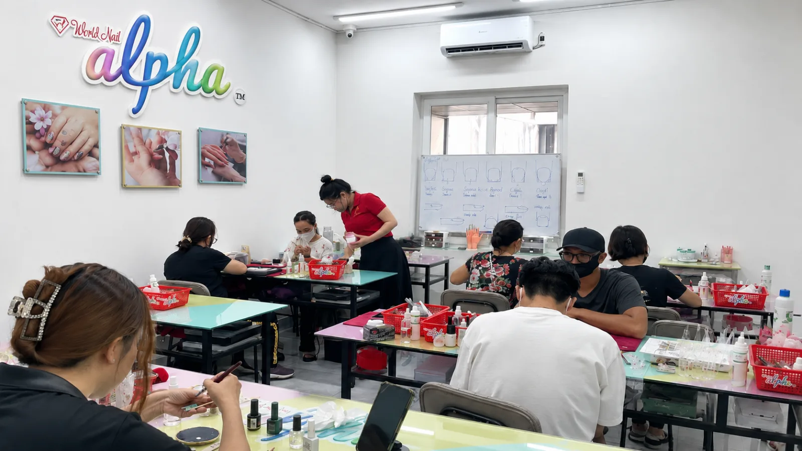 Lớp Học Nail Cấp Bằng Quốc Tế tại World Nail Allpha