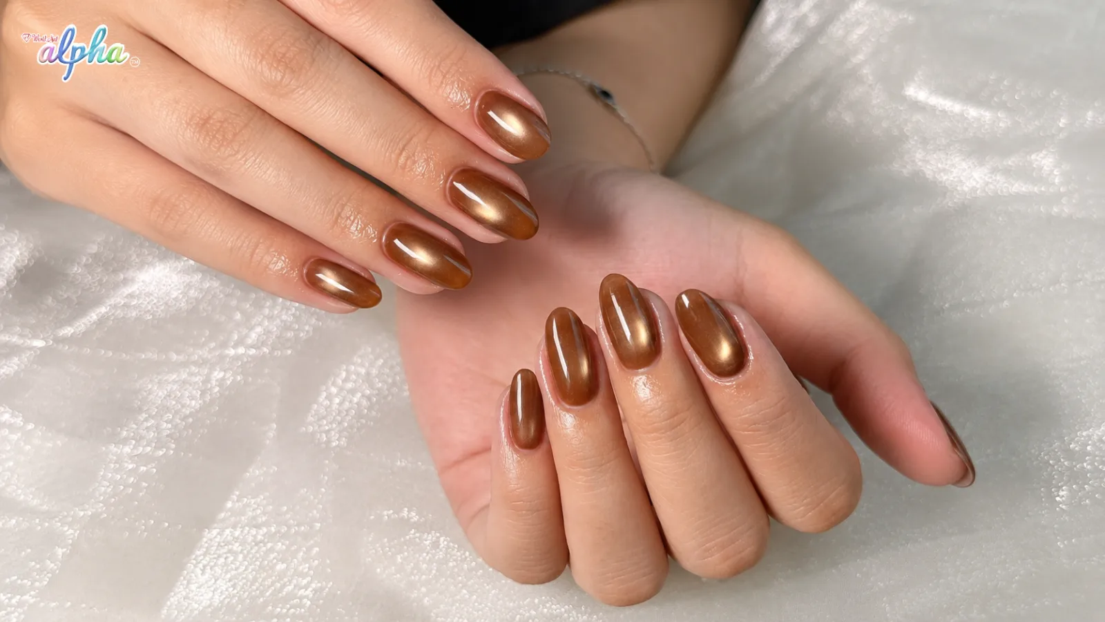 nail mắt mào màu nâu