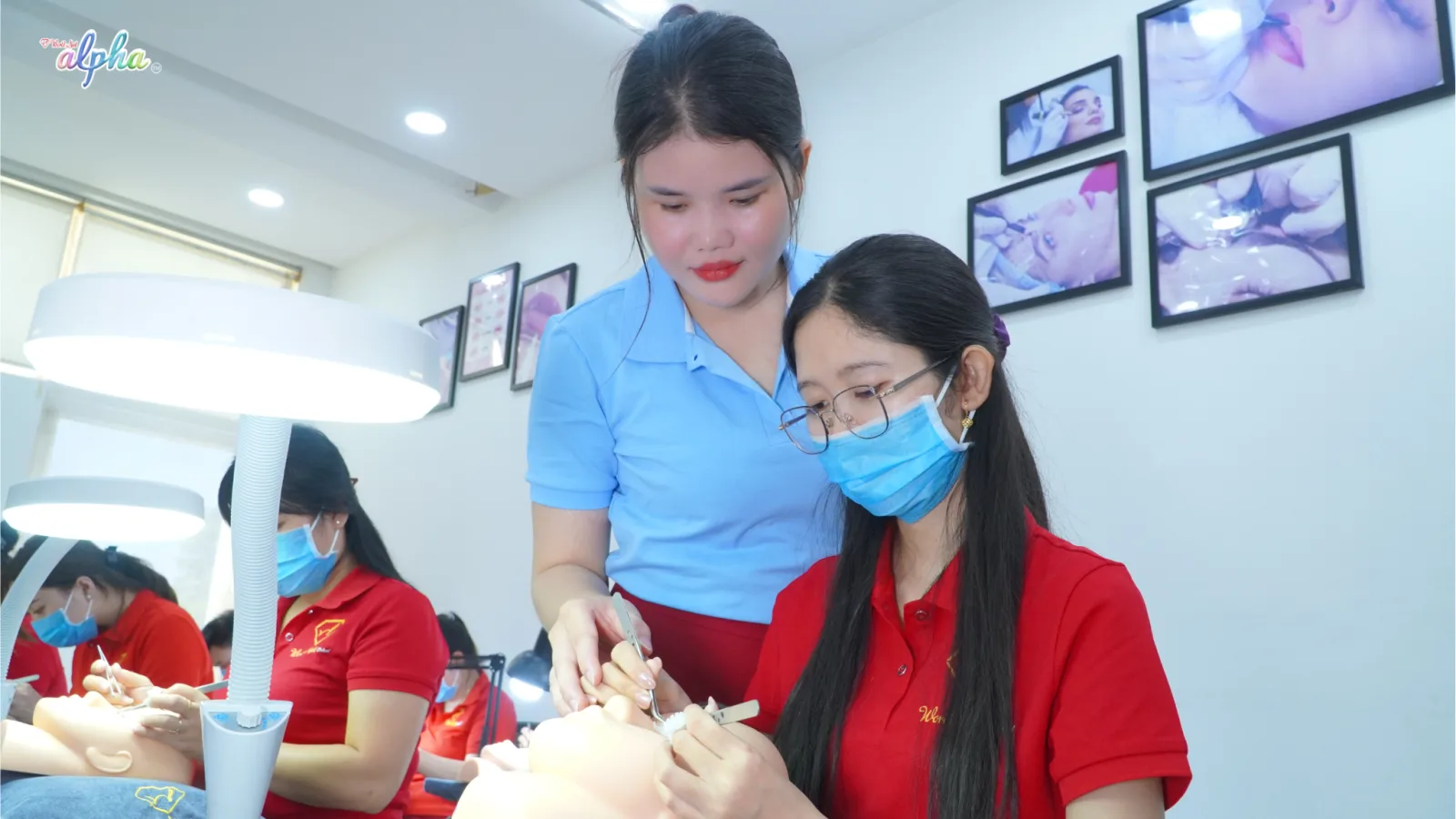 Khóa học Nối Mi tại World Nail Alpha 