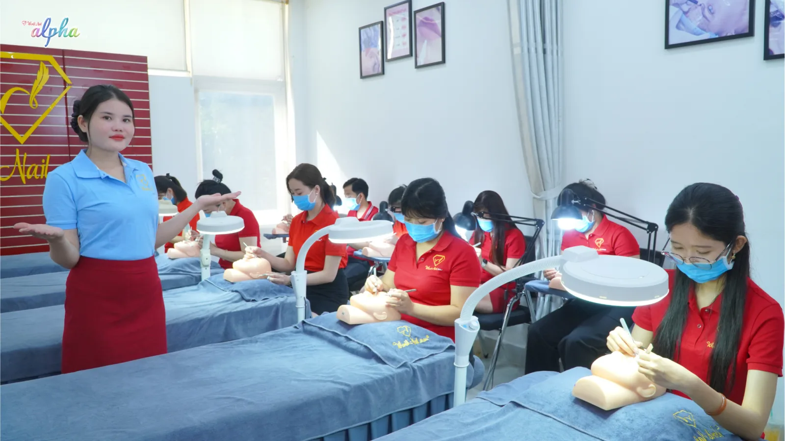 Khóa học Nối Mi tại World Nail Alpha 