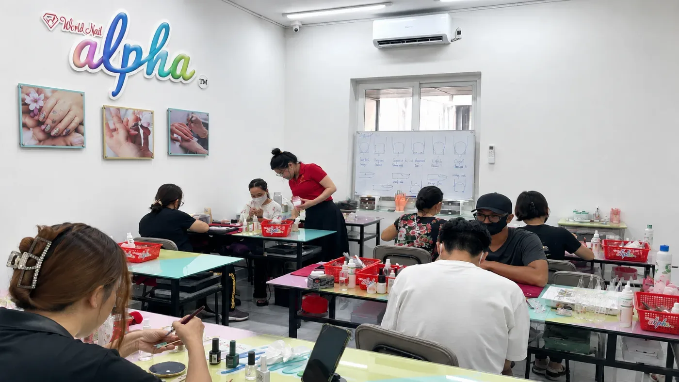 Chi Phí Học Nail Tại TP Hồ Chí Minh - Học Nail Chi Phí Thấp Thu Nhập Cao